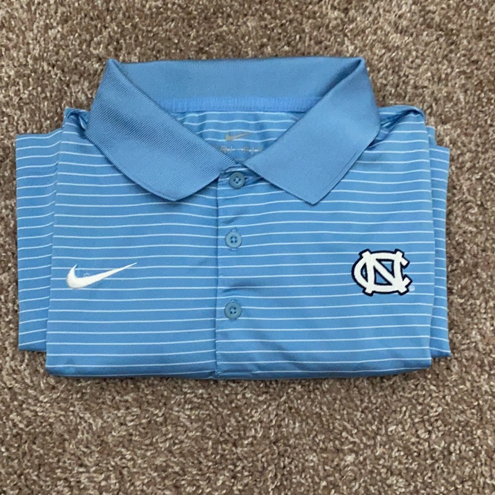 UNC chapel hill Nike shirtsleeve polo collared shirt